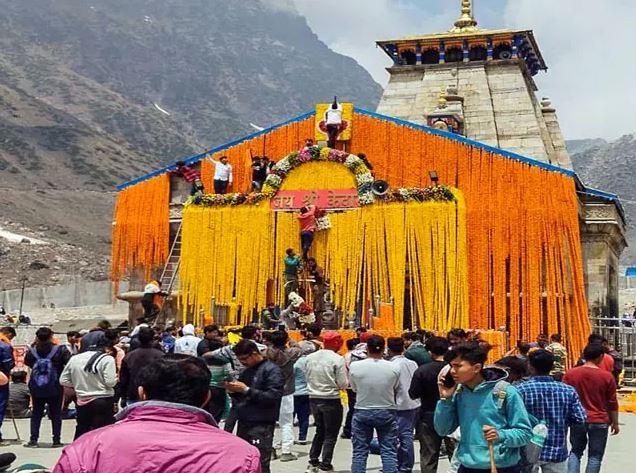 केदारनाथ धाम के कपाट खुले:पहले दिन 10 हजार लोग पहुंचे