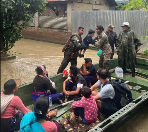 असम में 5 लाख लोग बाढ़ से प्रभावित, 11 मौतें:मध्य प्रदेश के 38 जिलों में बारिश