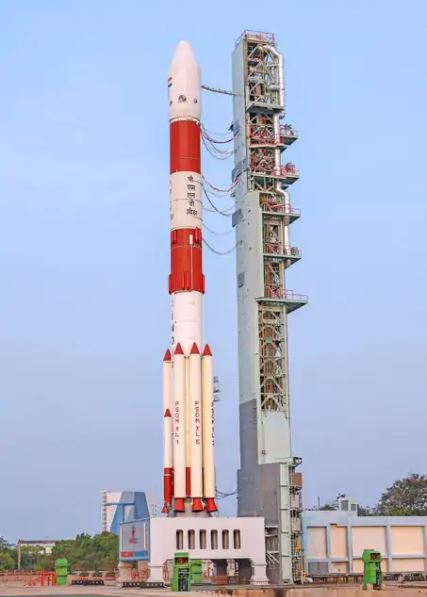 इसरो के 101वें सैटेलाइट का लॉन्च विफल:तीसरे स्टेज में गड़बड़ी आई