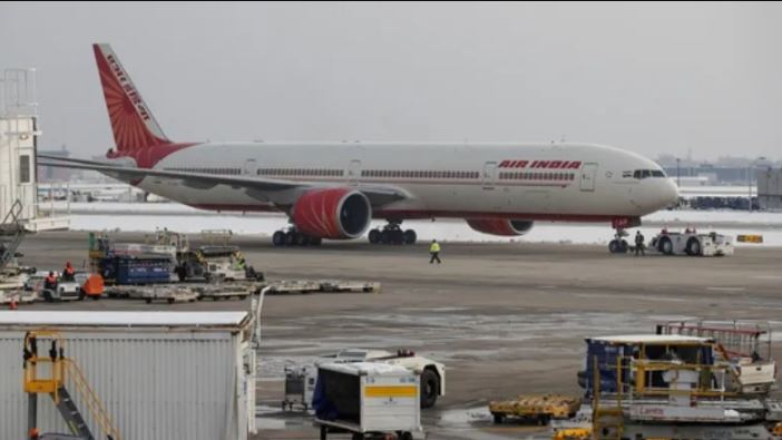 देश के 21 एयरपोर्ट्स पर ऑपरेशन बंद, कल 18 थे:200 फ्लाइट्स कैंसिल