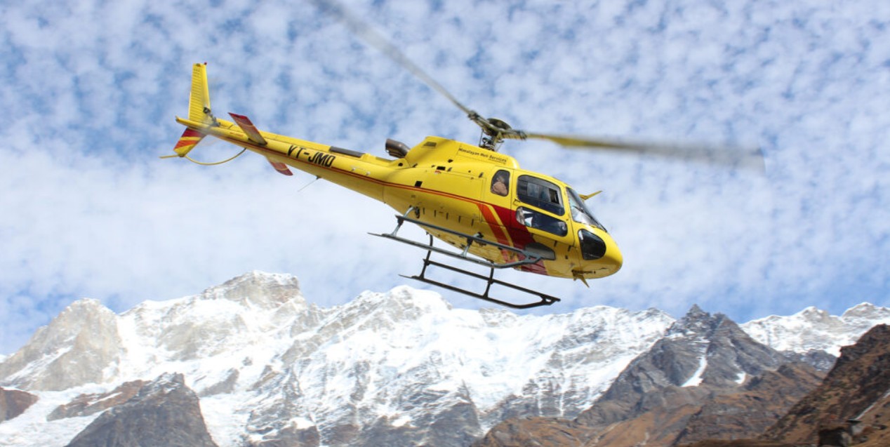 चार धाम यात्रा के लिए हेलिकॉप्टर सर्विस जारी रहेगी:पहले बंद होने की खबर थी