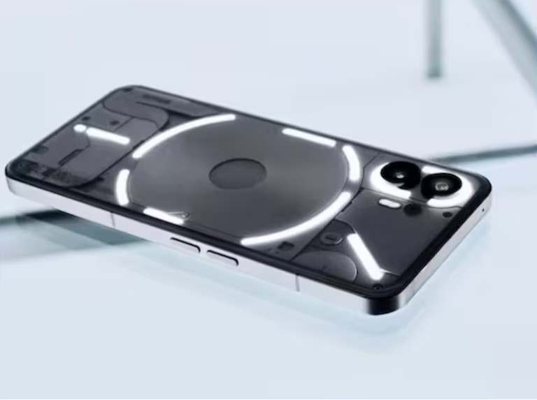 1 जुलाई को लॉन्‍च होगा ट्रांसपेरेंट ड‍िजाइन वाला Nothing Phone 3