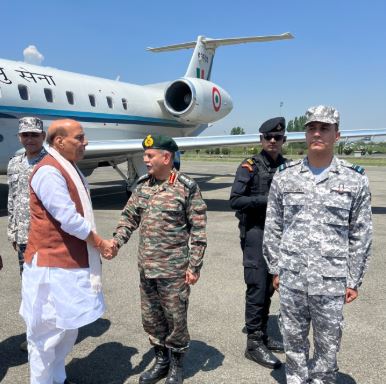 ऑपरेशन सिंदूर के बाद जम्मू-कश्मीर पहुंचे रक्षा मंत्री राजनाथ सिंह