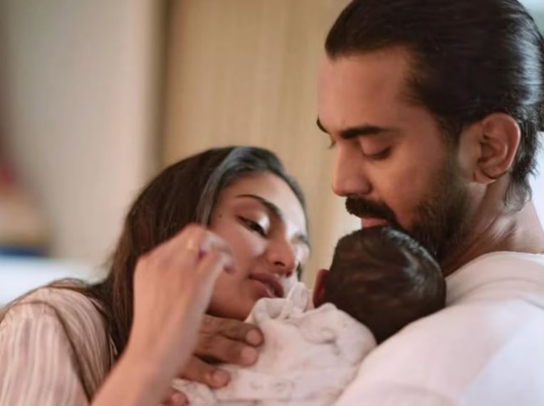 सुपरस्टार की लाडली ने छोड़ दी एक्टिंग, चार फिल्मों में ही बैठा भट्ठा