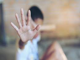 सूरत में 13 साल के लड़के को लेकर भागी टीचर