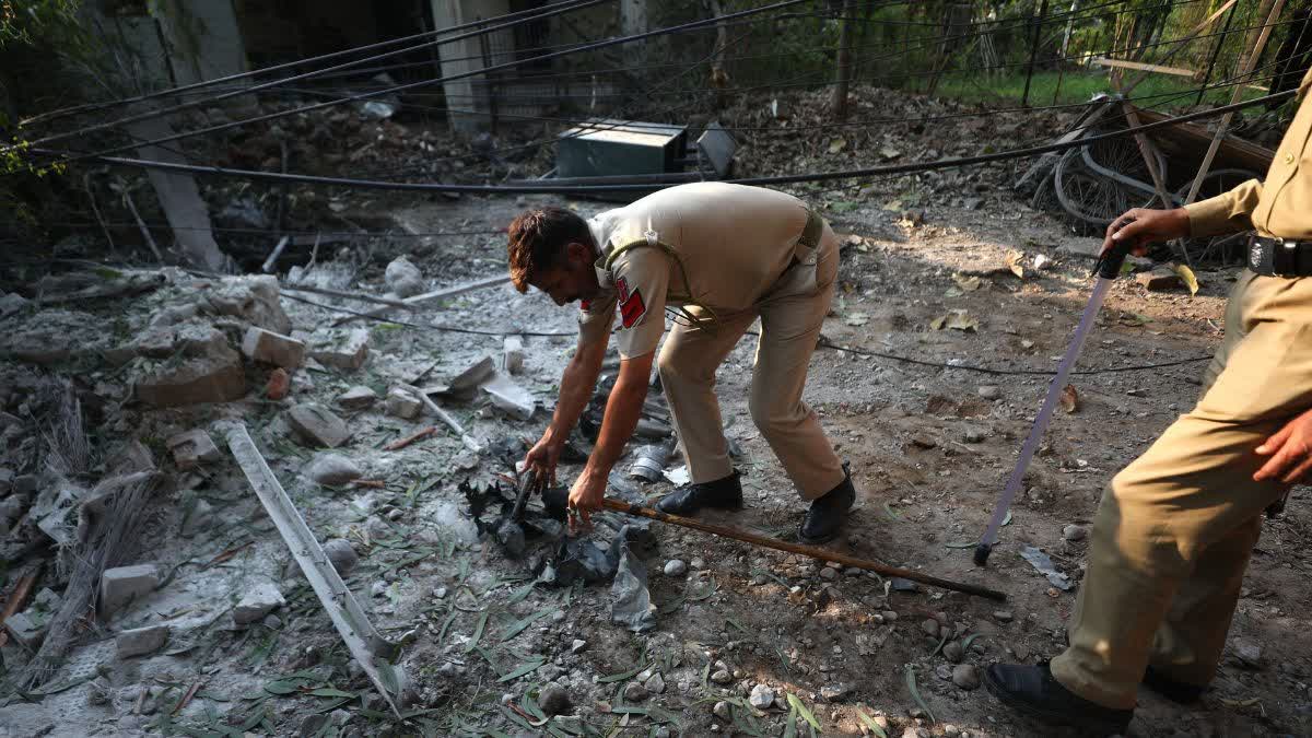 भारत ने पाकिस्तान के 4 एयरबेस पर हमला किया:सियालकोट में आतंकी लॉन्चपैड तबाह